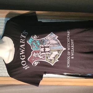 Hogwarts fitted Tee size Large